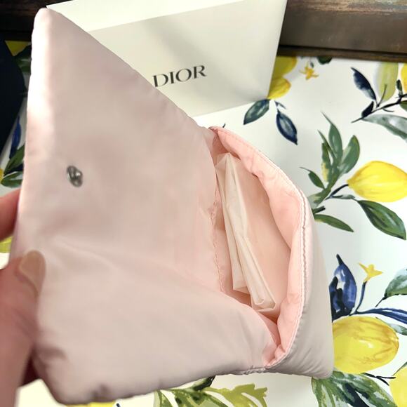 DIOR NEW Pink Clutch Cosmetic Beauty Bag with Silver "CD" Christian Dior - Picture 7 of 12